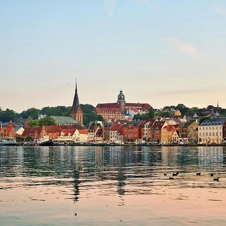 Markerup - Grosszuegig Mit Kamin, Sauna & Spielhaus Hébergement de vacances Husby (Schleswig-Flensburg)